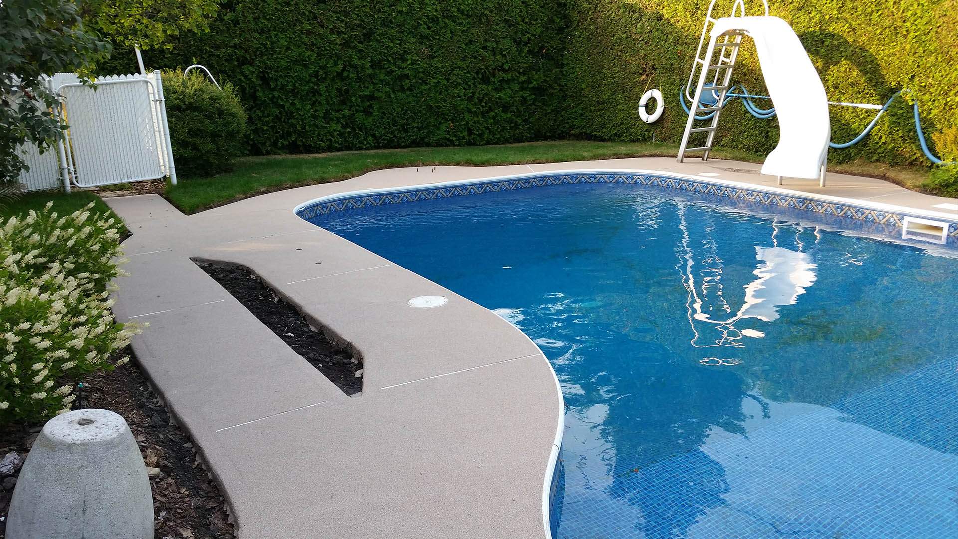 DEFINE THE CONTOUR OF YOUR POOL